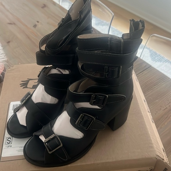 Freebird by Steven Shoes - Freebird by Steven NEW Bond Sandal Black Box Included 10 Rare Find